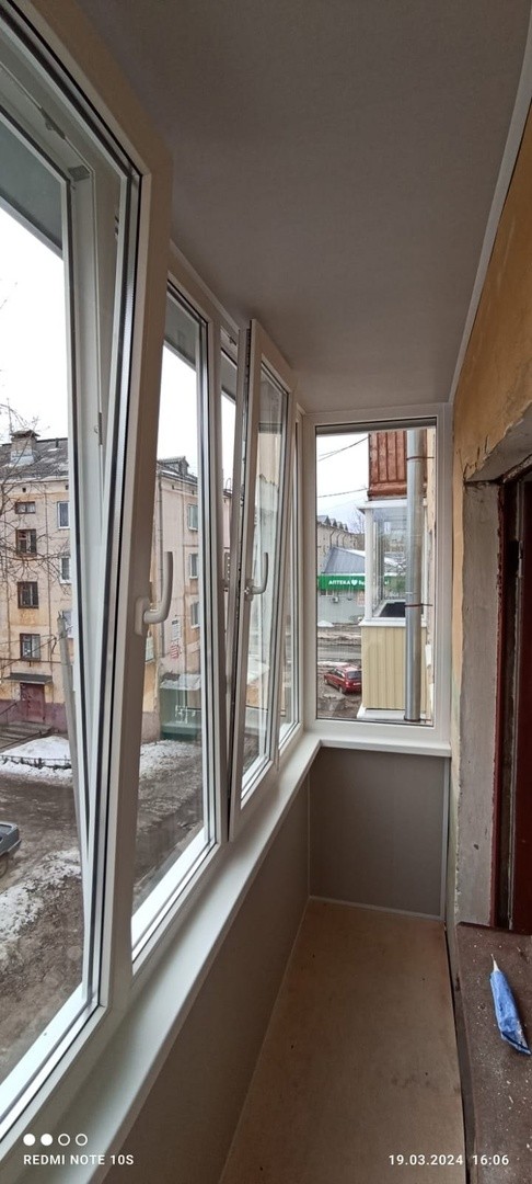 Остекление балкона ПВХ окна + внутренняя отделка 2